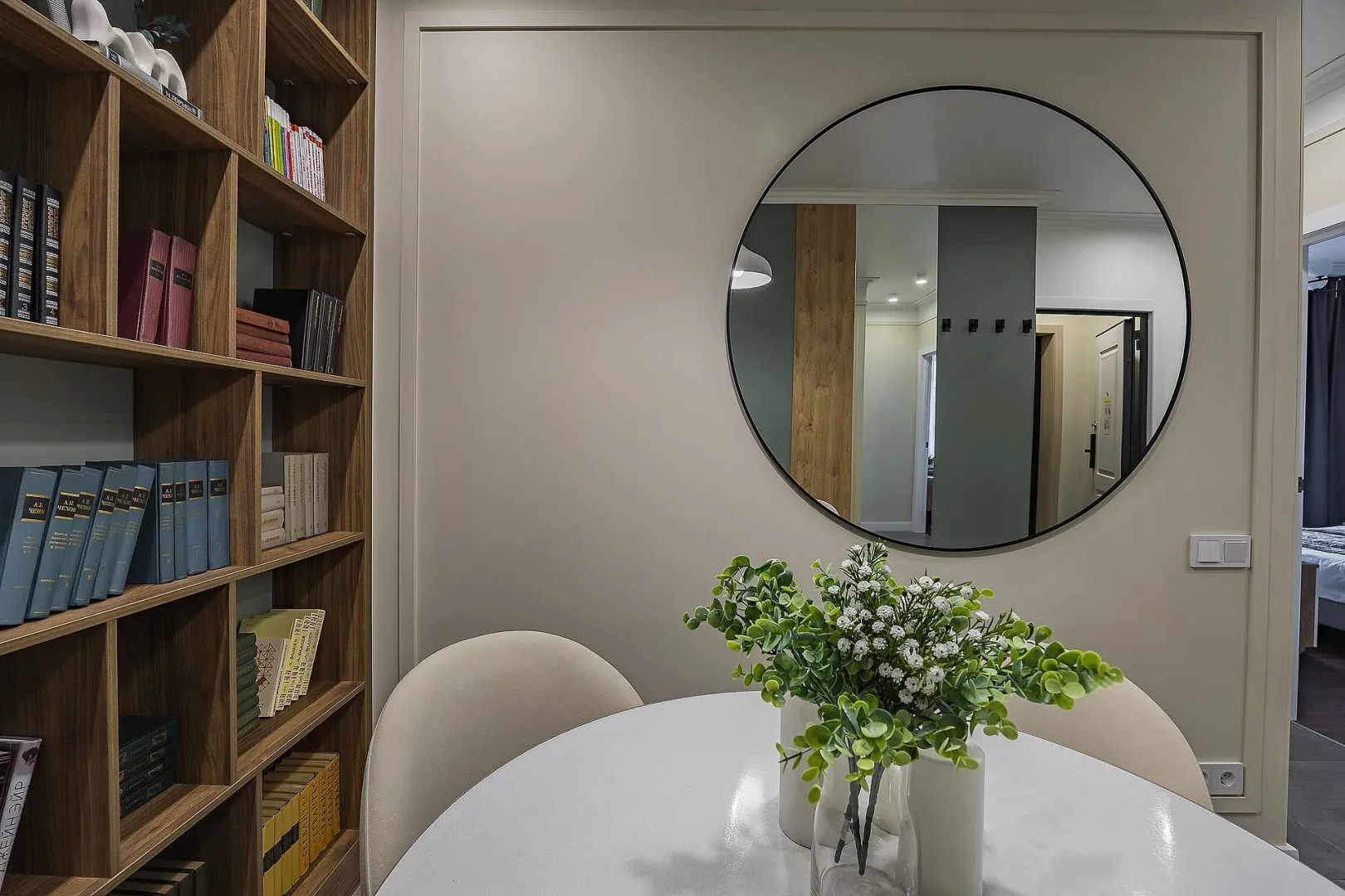 Квартира двухкомнатная в центре на ул.Большая Покровская. "Сова-Дом".