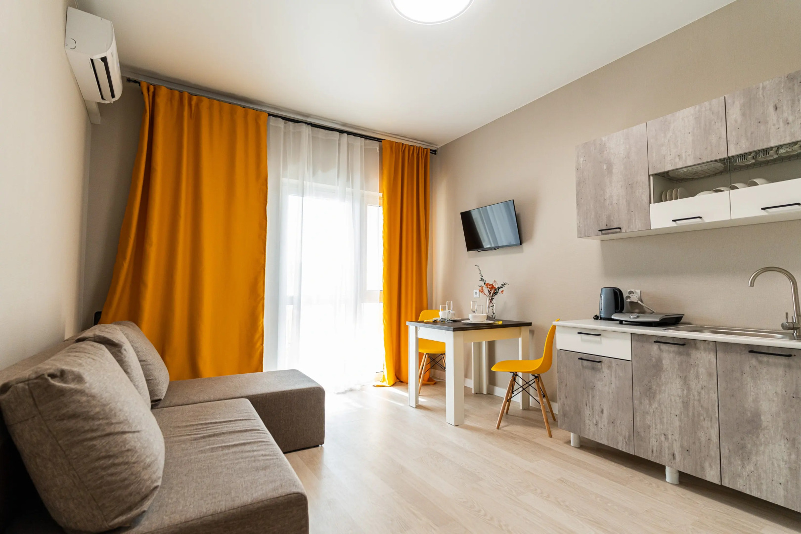 Апартаменты с Дизайнерским Ремонтом в Южном Районе Новороссийска от LetoApart