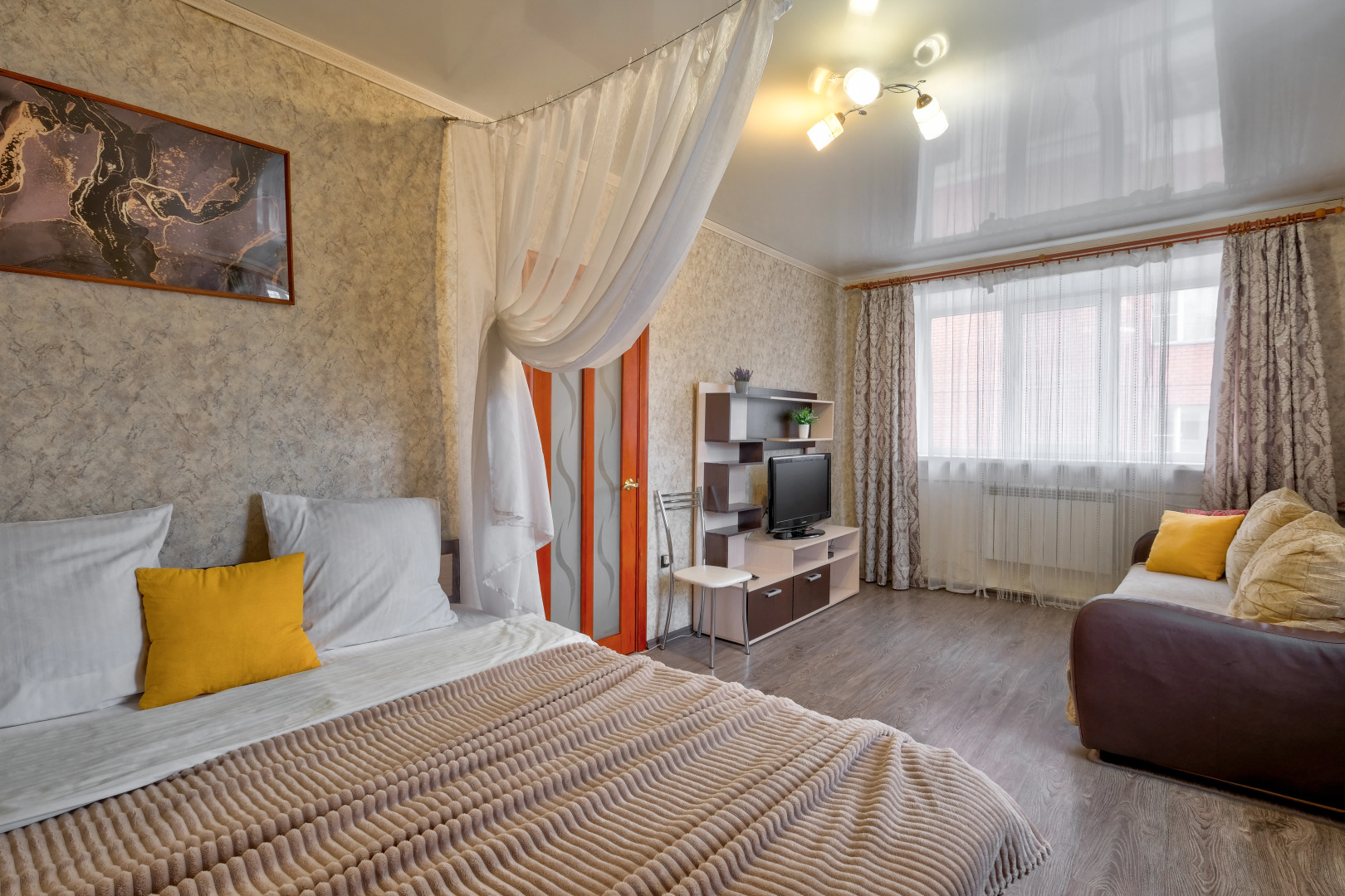 Апартаменты Володарского 8