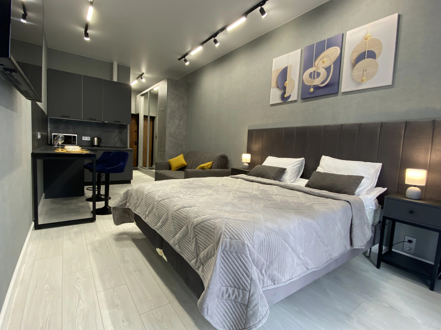 Апартаменты Platinum Aparts (Аллея Парк)