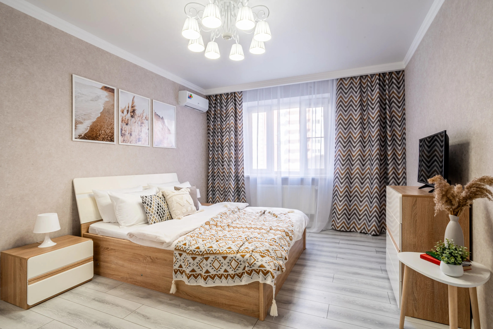 Квартира Апарт-Отелика шикарная двушка в 2х шагах от парка Галицкого