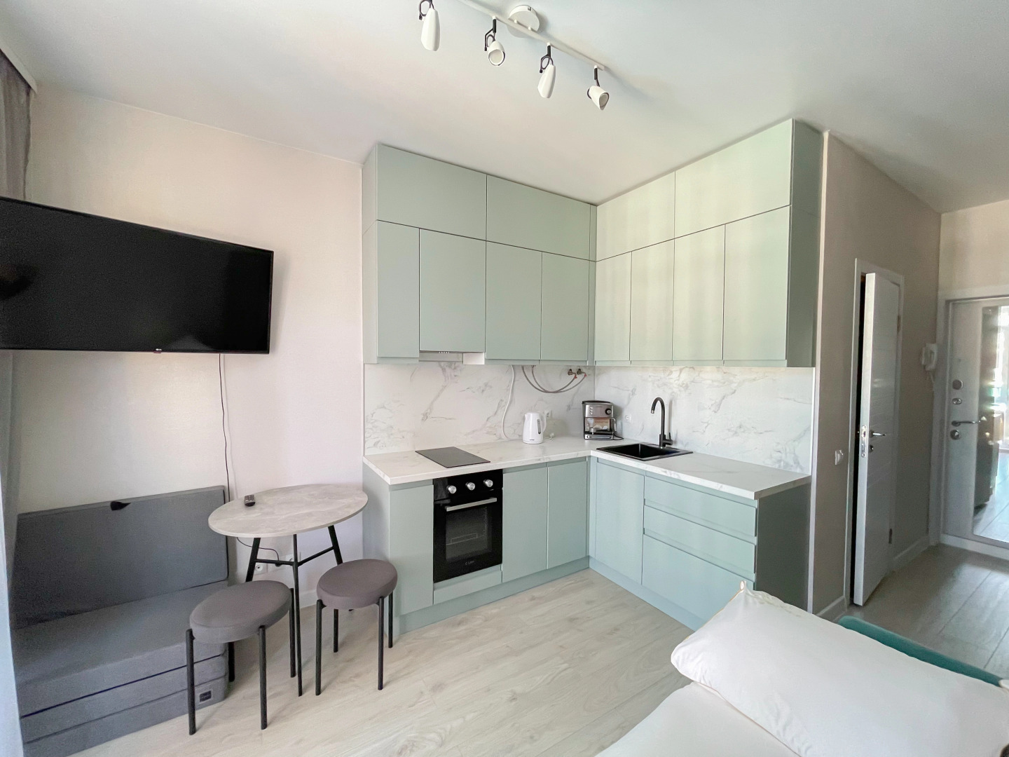 Апартаменты Сукко видовые в ЖК Холидей Хаус