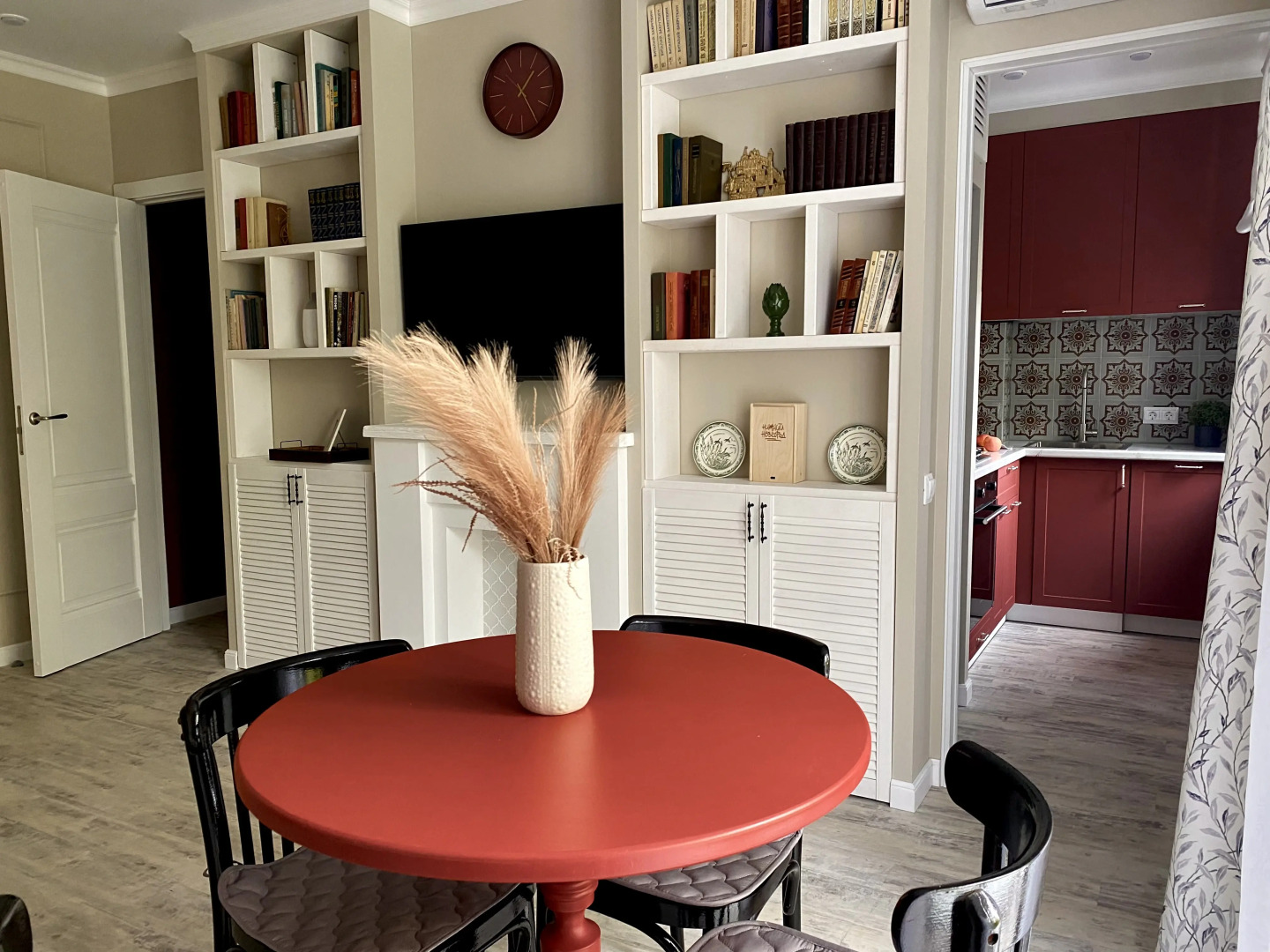 Апартаменты Red Литературная Атмосфера