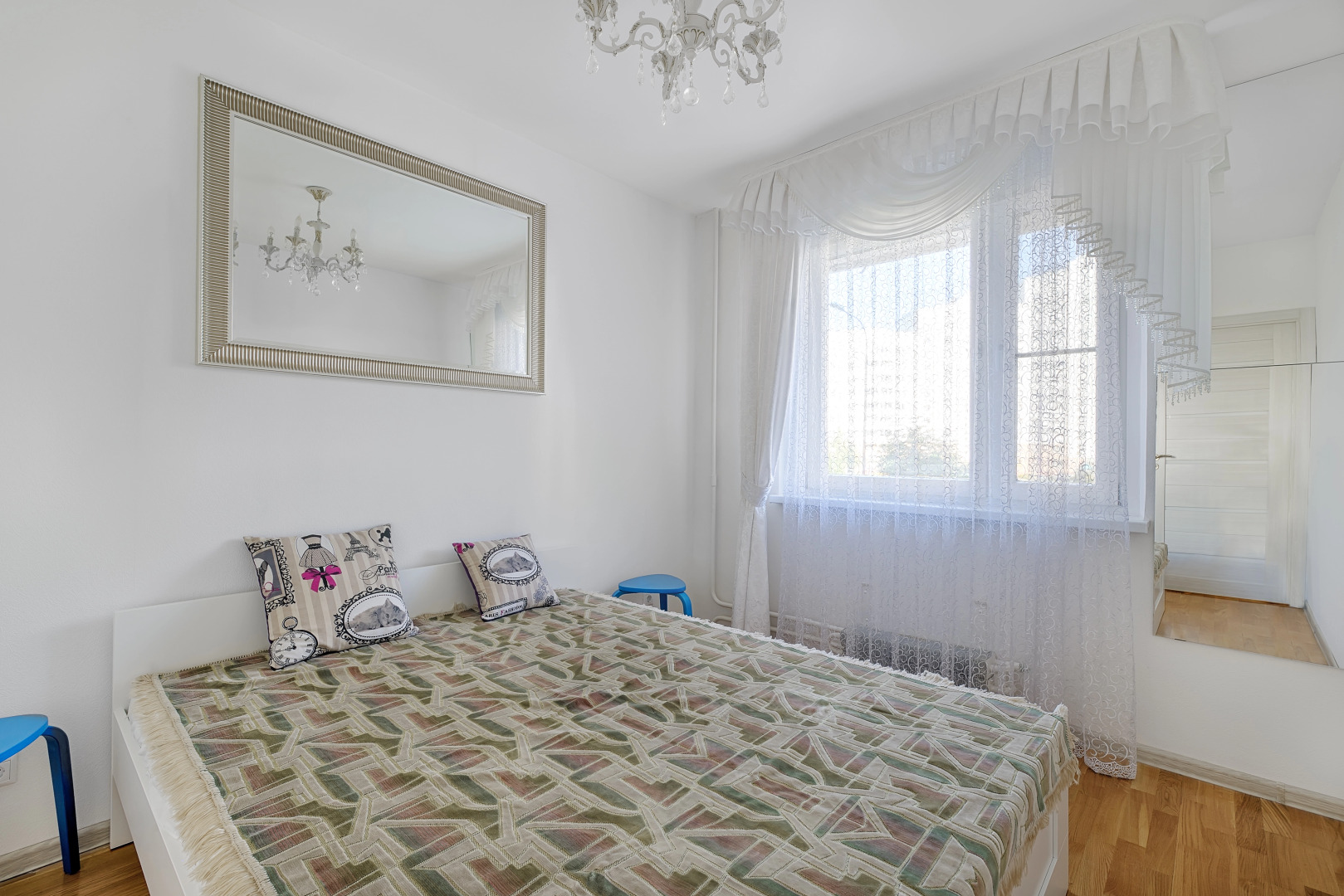 Апартаменты Изюмская недалеко от метро