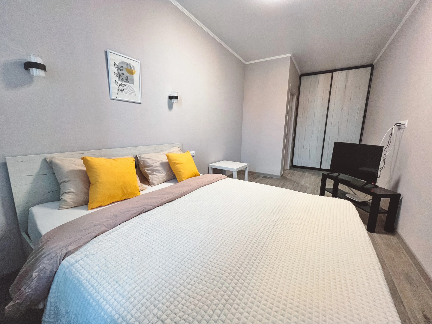 Апартаменты 1-комнатная квартира люкс Bedroom Suite в ЖК Старый центр