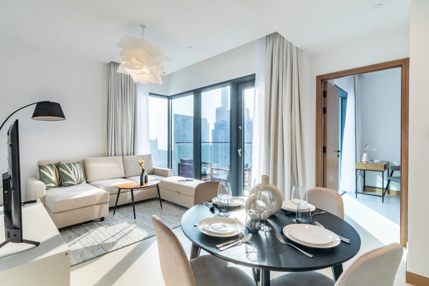 Апартаменты Welcome Home in Vida Residences