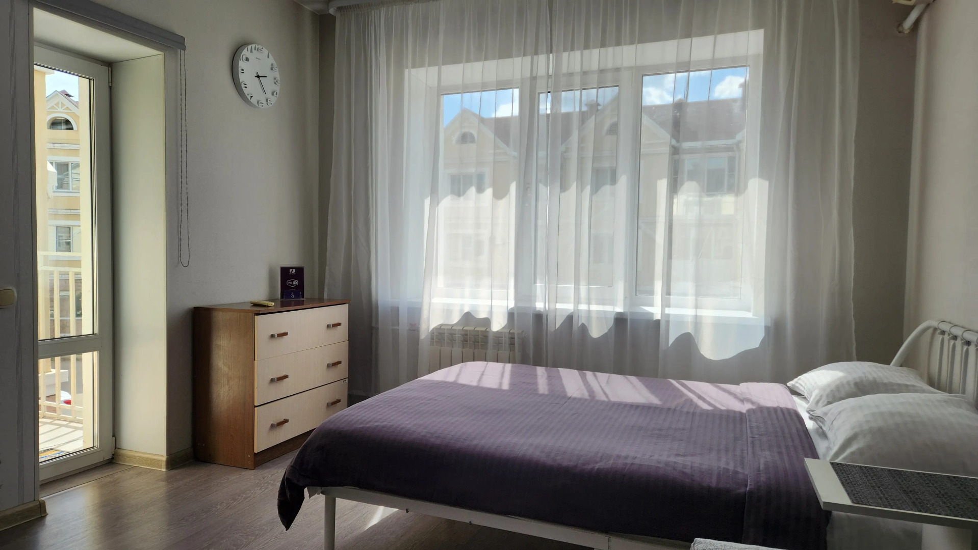 Апартаменты с балконом и видом На Сутки