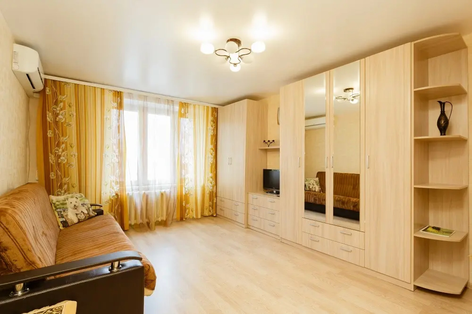 Апартаменты Брусника Выставочная