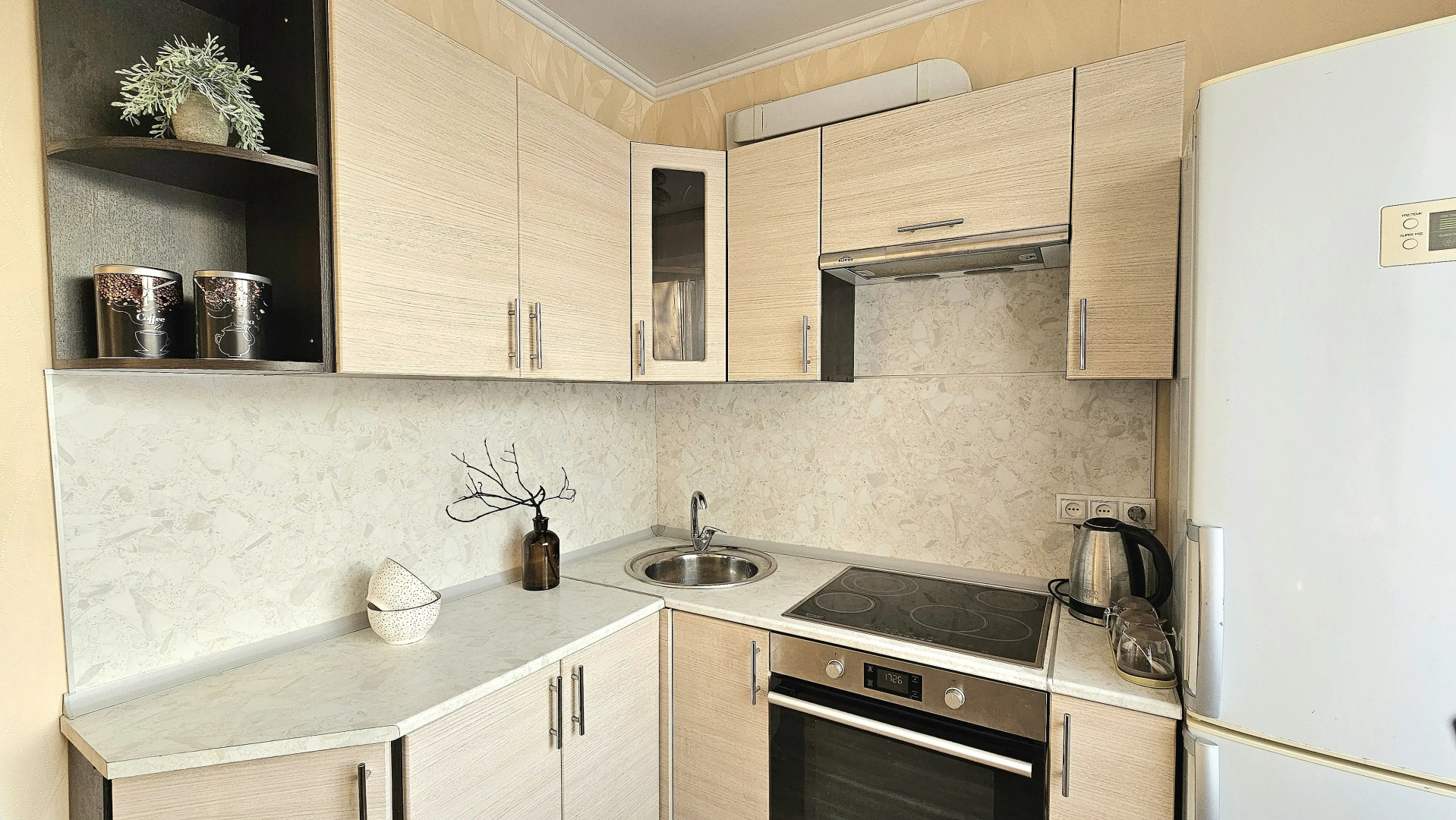 Квартира Двухкомнатная возле УСК Олимп