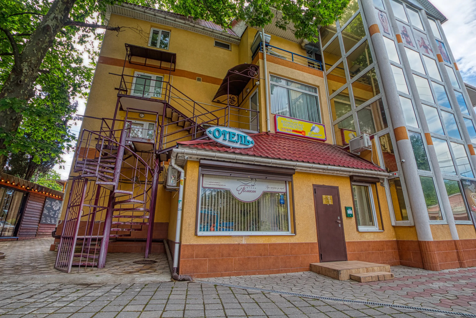 Отель Пеликан