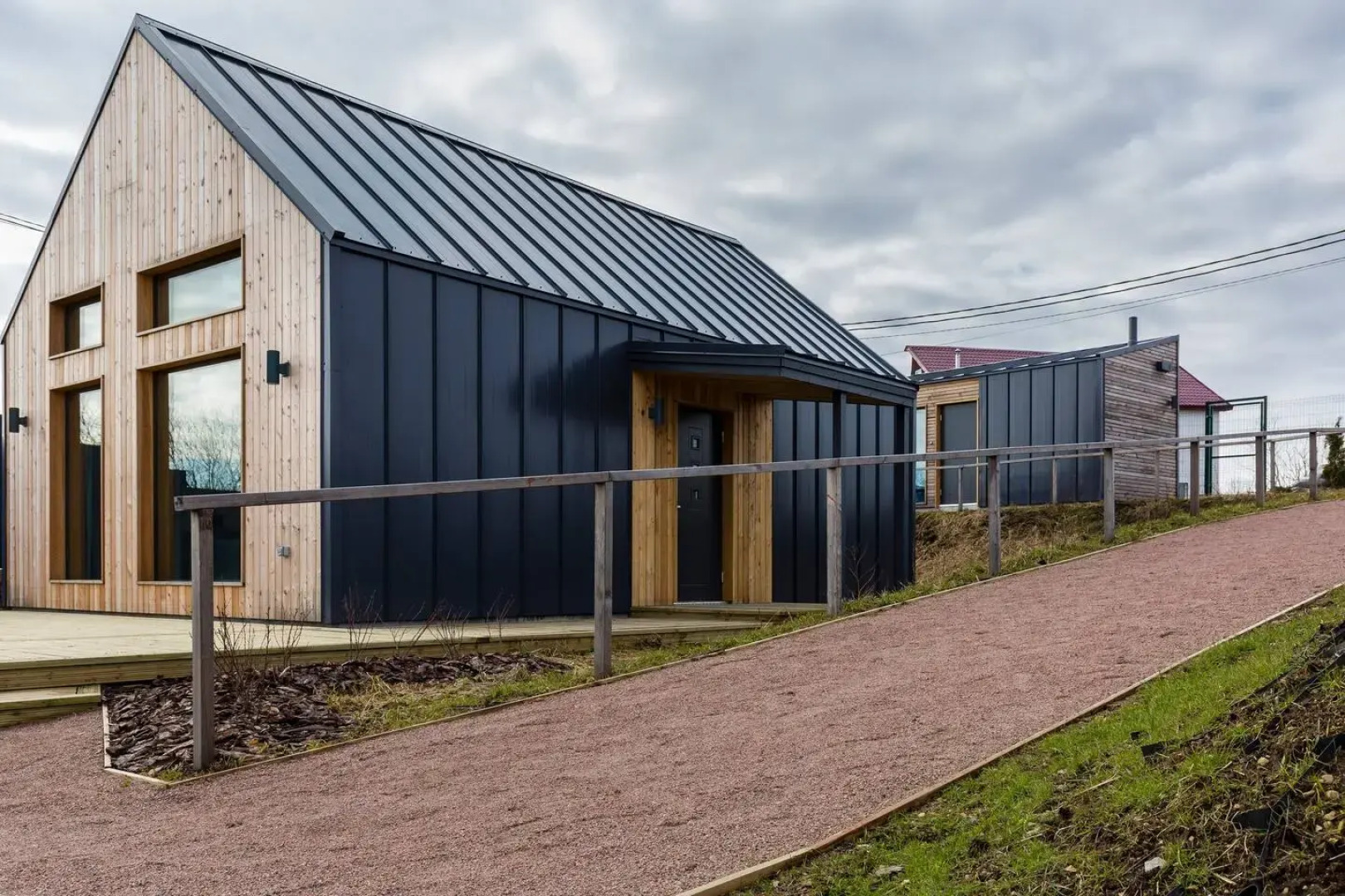 Gostevoy Dom Family Barn Karvala