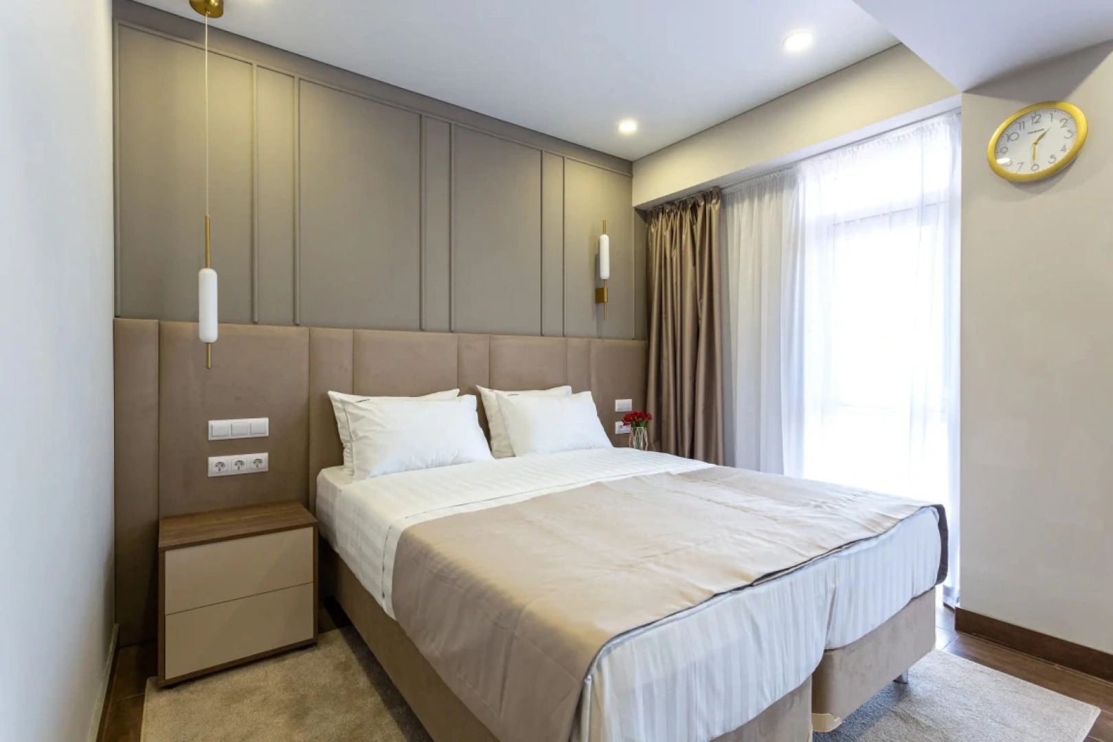 Апартаменты RED APARTMENTS Миррор Мира