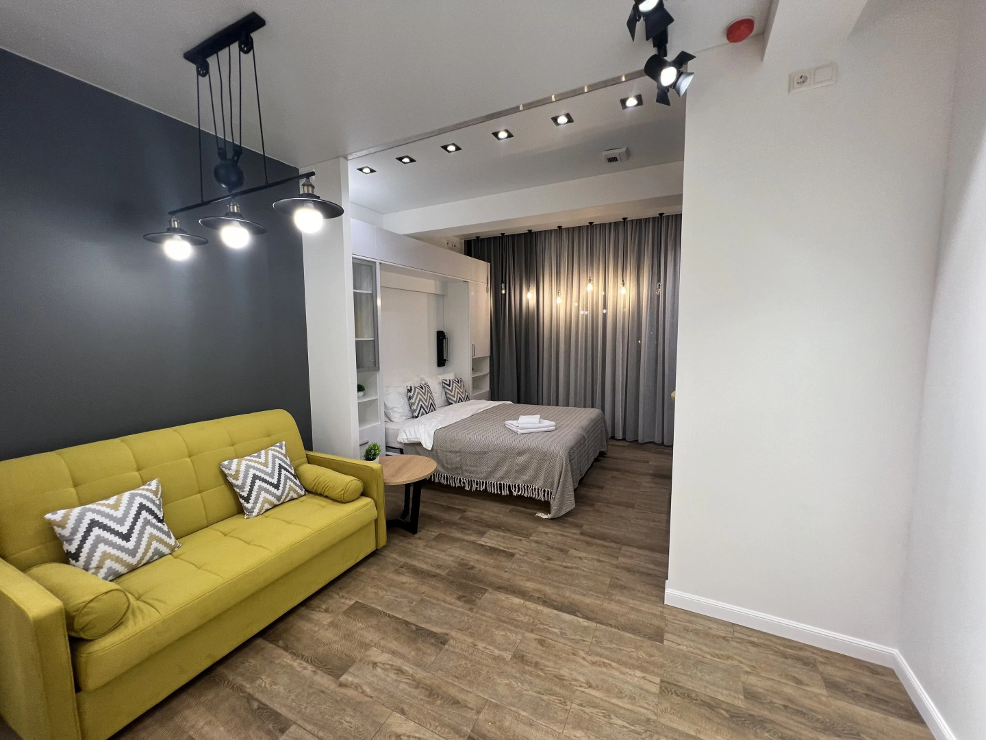 Апартаменты SKY INN Color Gold