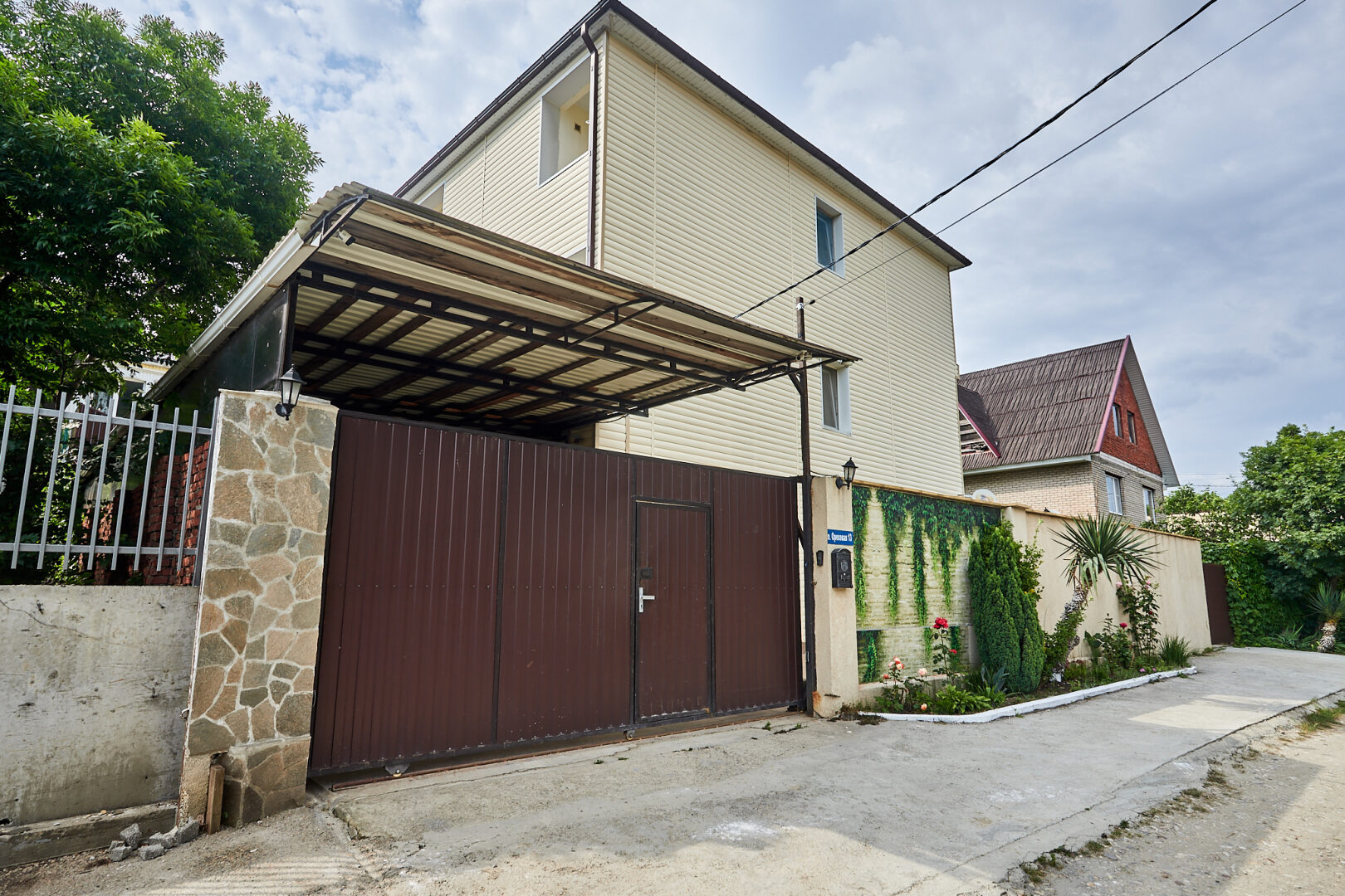 Гостевой дом Ореховый 13 Пляхо