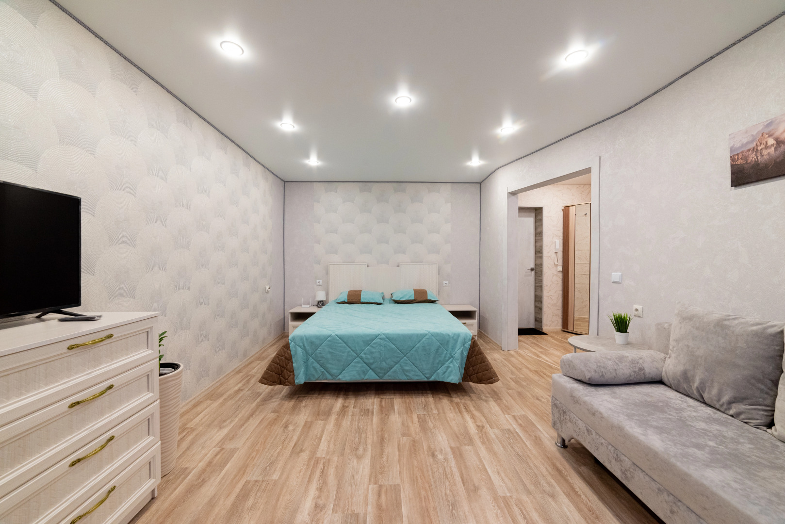 Квартира Жилье Ул.Лазурная д.9