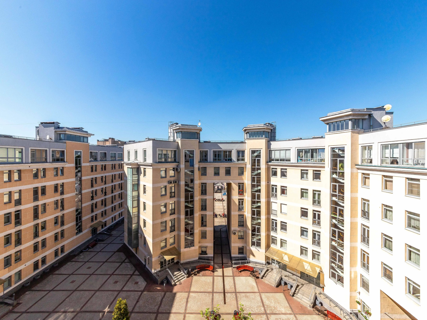 Квартира У Ростральных Колонн