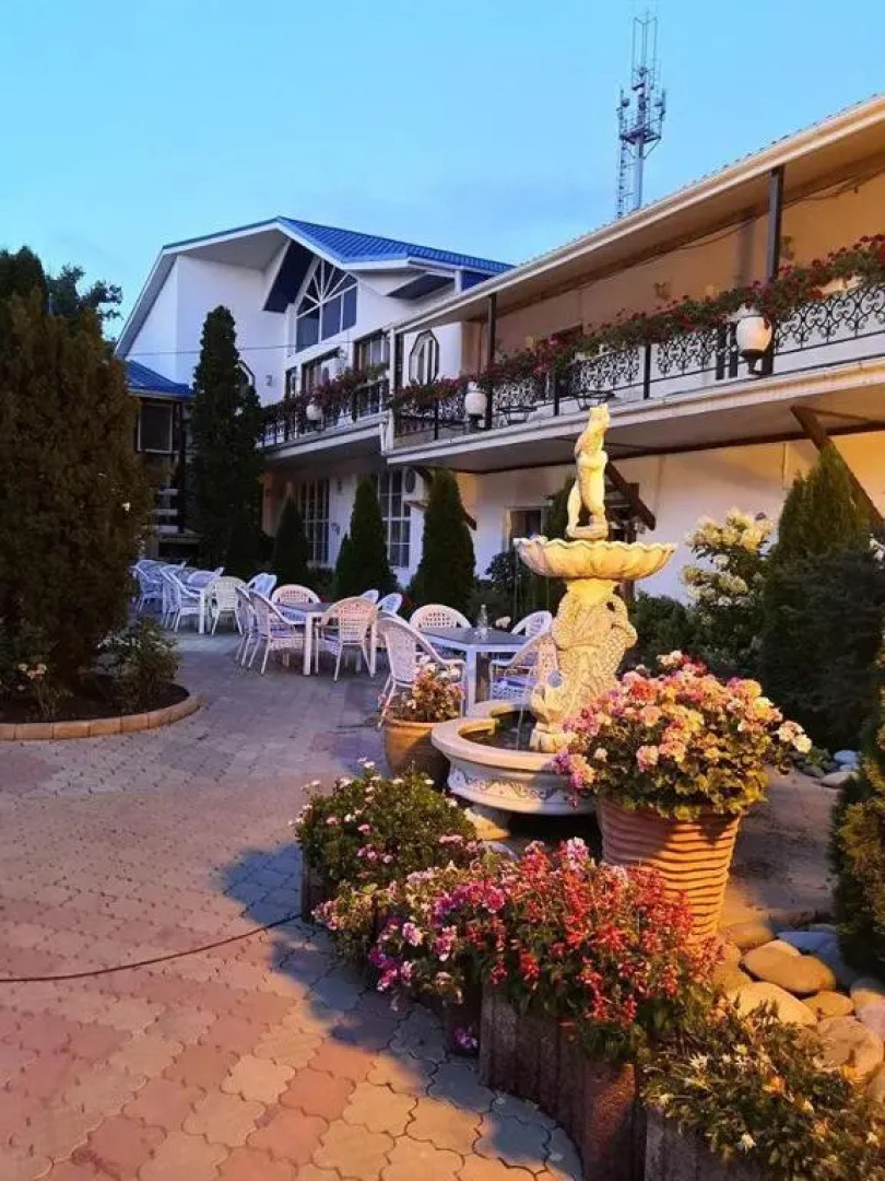 Отель Ливадия