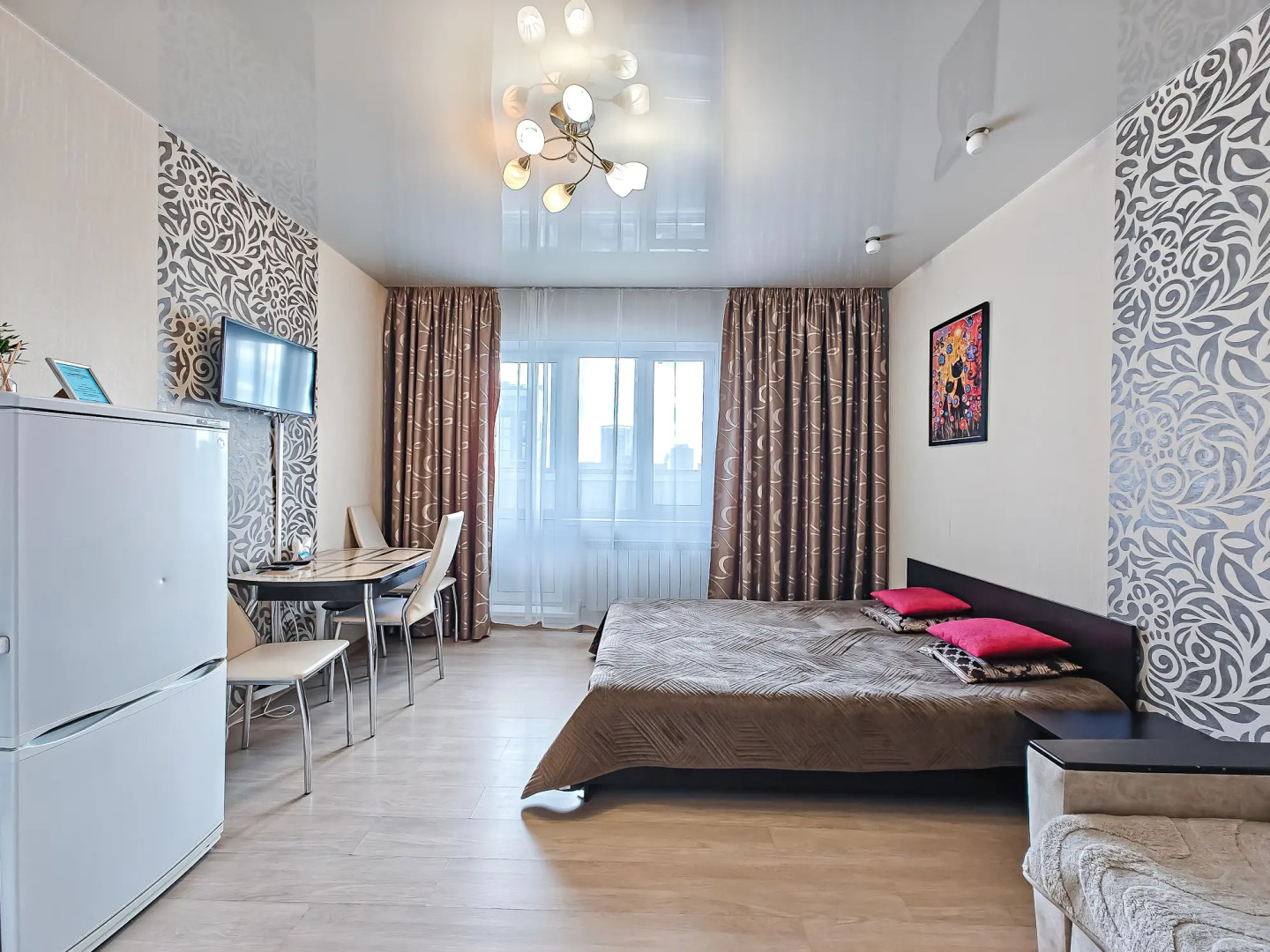 Апартаменты Крылова, 34, этаж 13