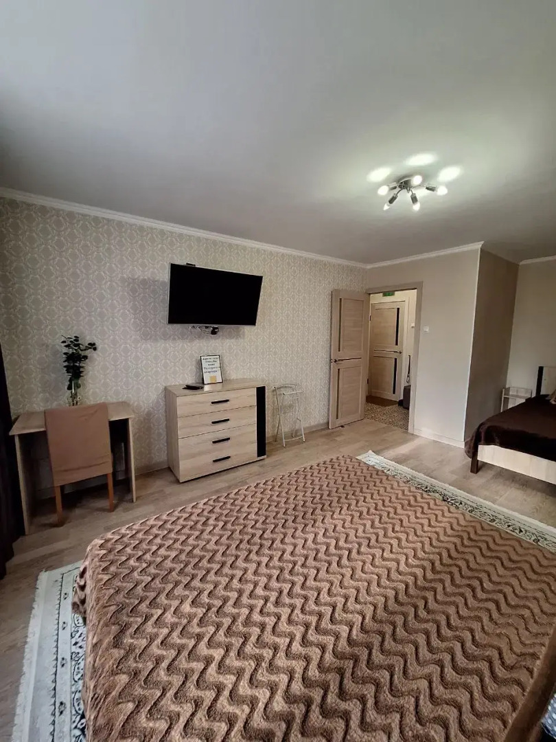 Квартира 1 комнатная 6 микрорайон 25