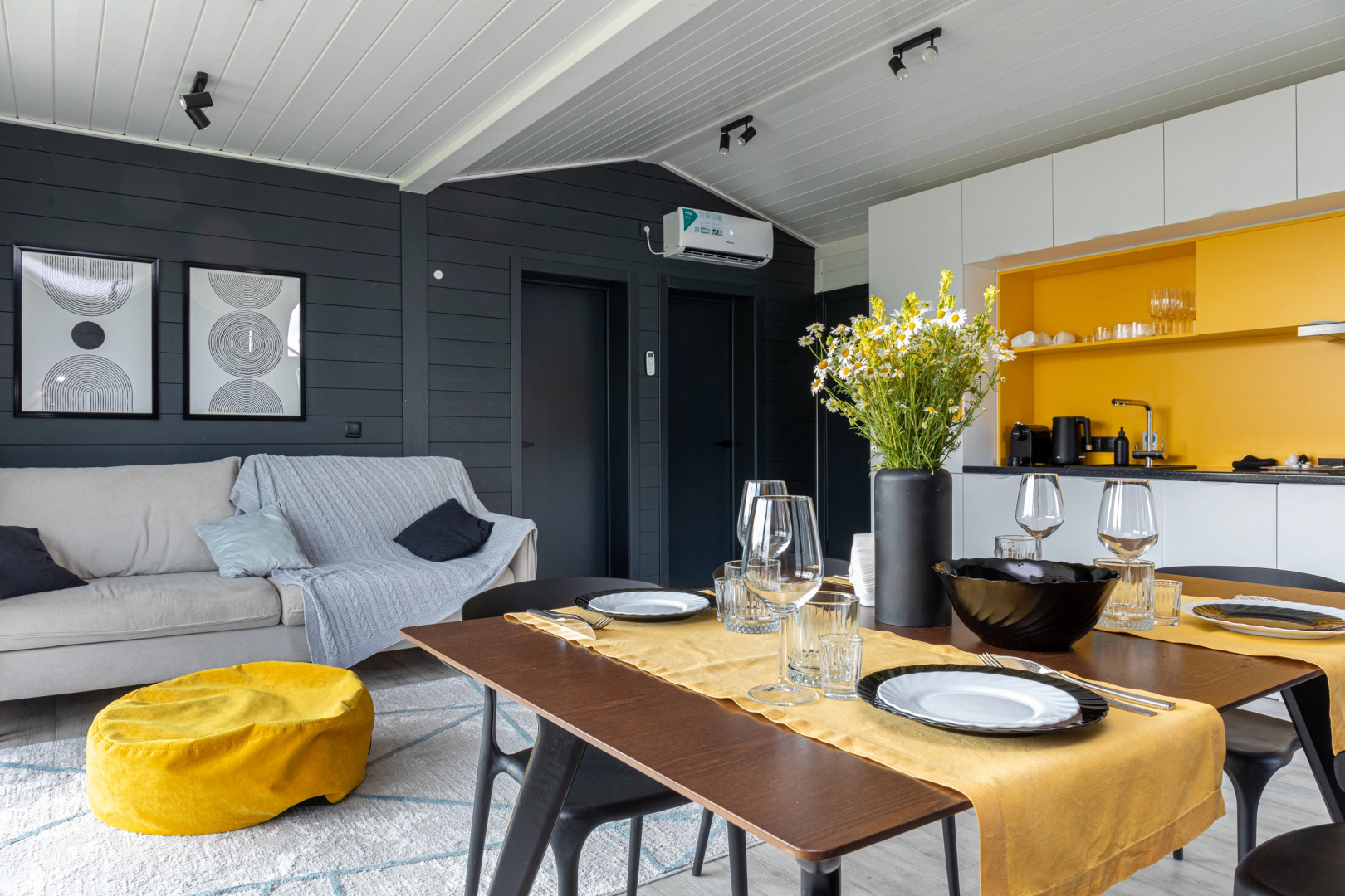 Гостевой дом Garnet Holiday. МИР