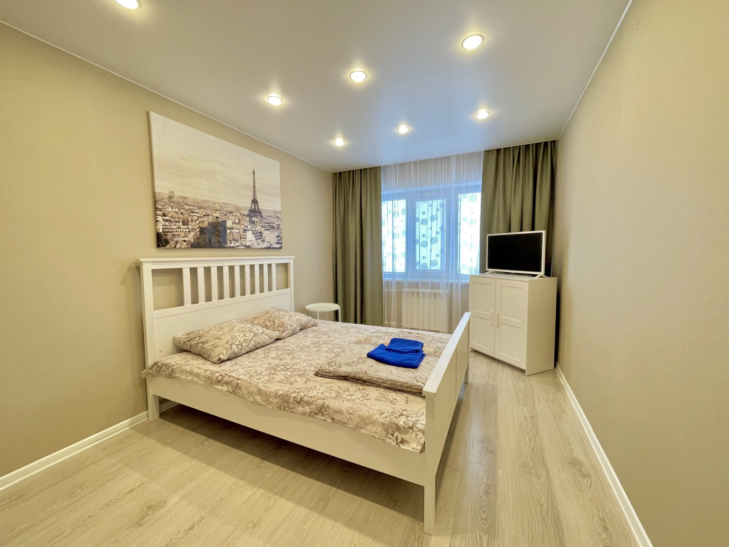 Two Pillows on str. Yanovskogo, bld. 4a