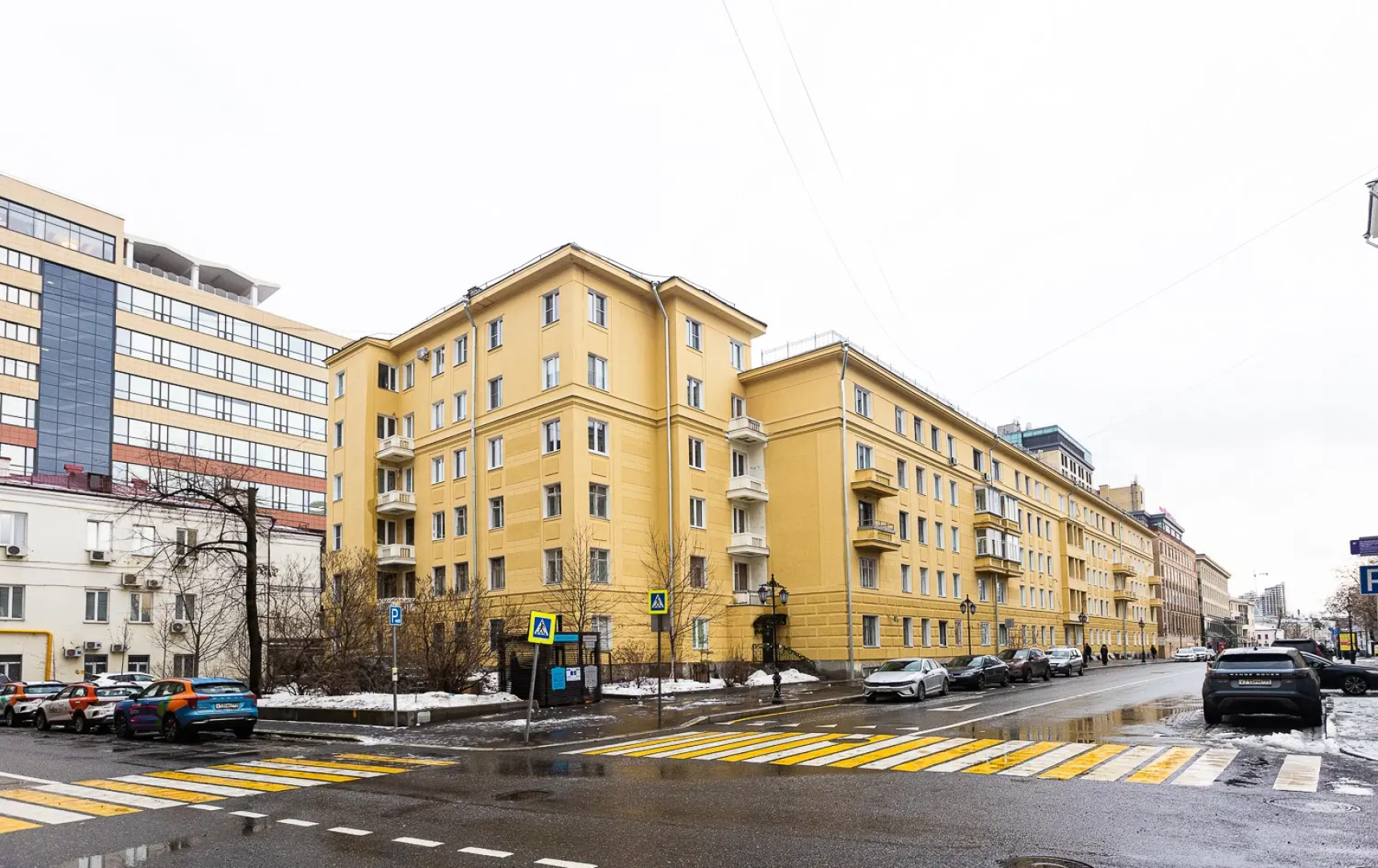 Apartments Бахрушина 1