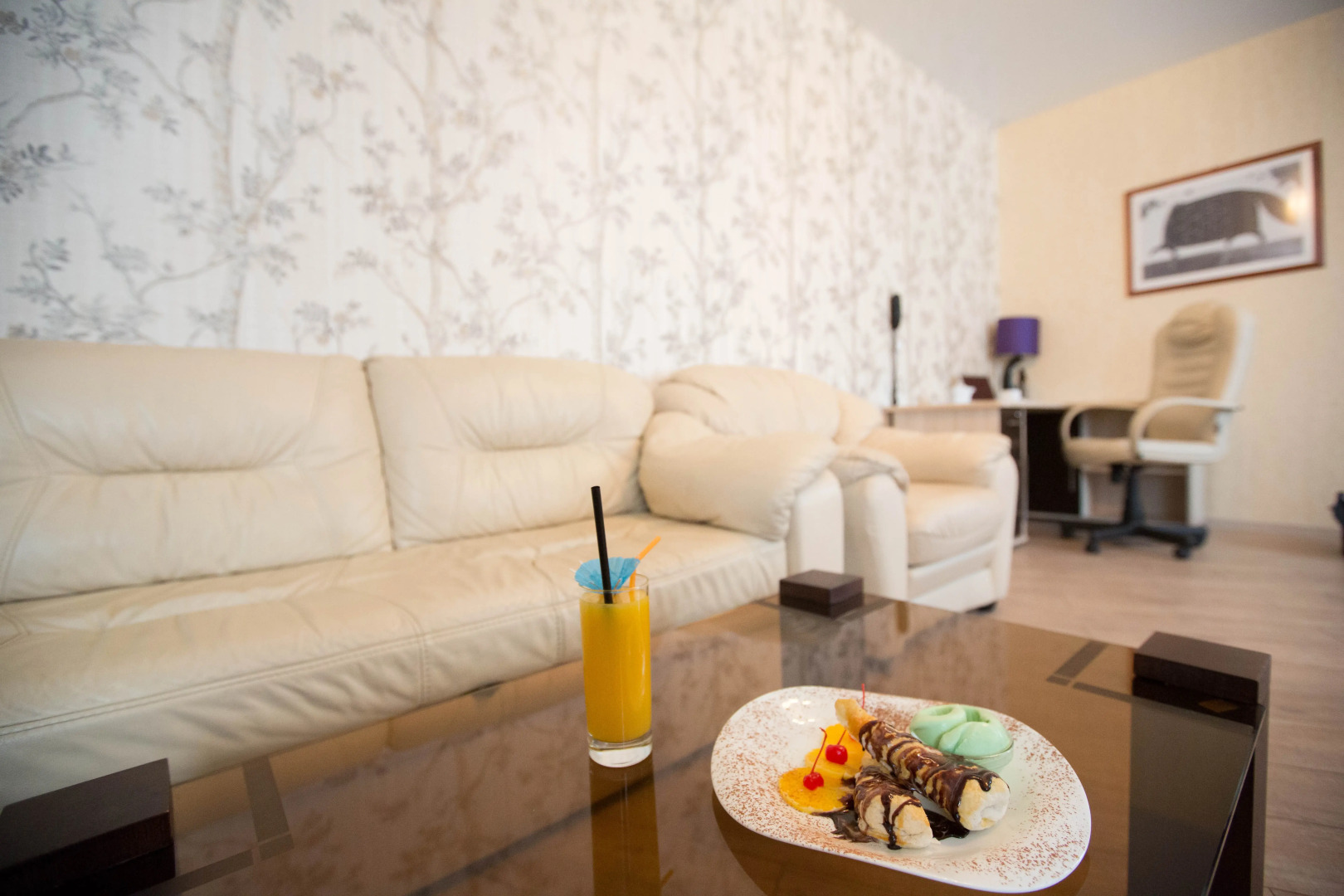 Отель Первомайский