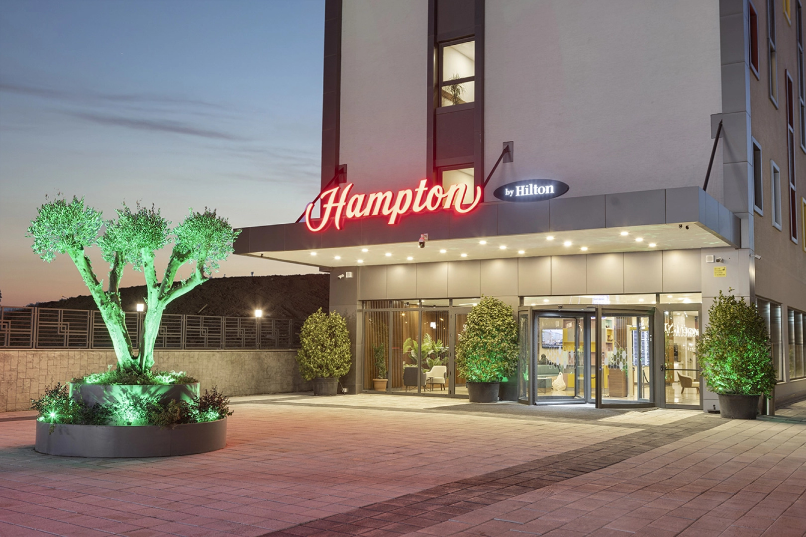 Отель Hampton by Hilton Istanbul Arnavutkoy