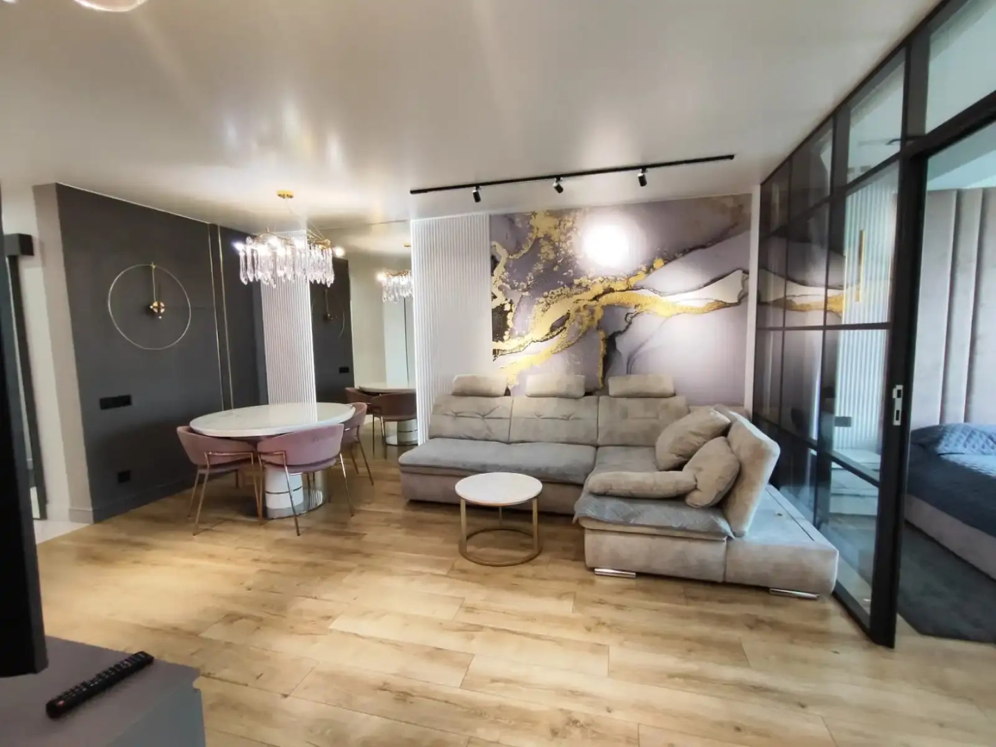 Апартаменты с Дизайнерским Ремонтом