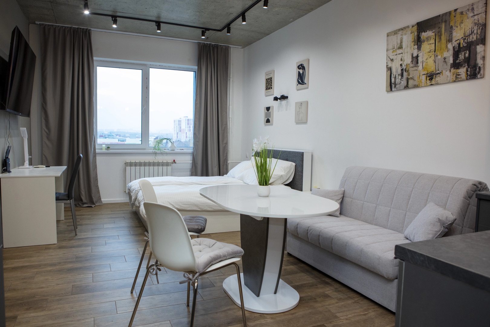 Апартаменты SKY INN Color Grey