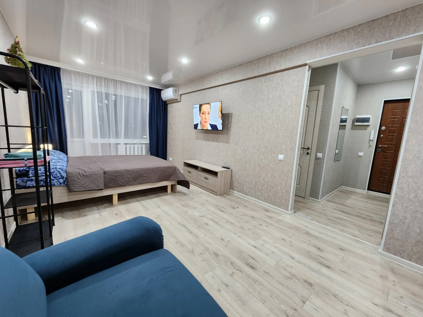 Квартира двухкомнатная в центре Великого Новгорода