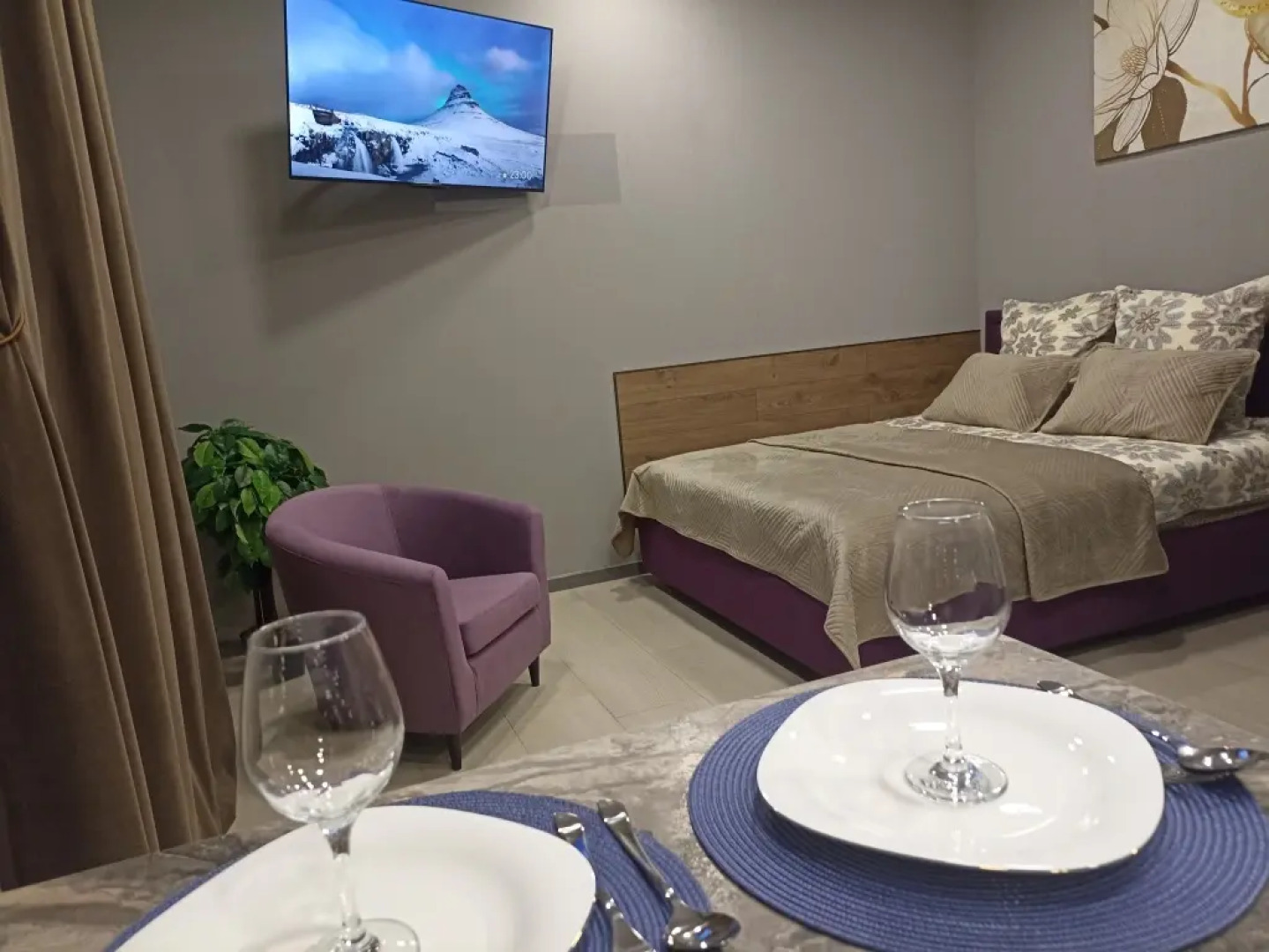 Апартаменты на набережной сети «Все в гости» на ул. Батурина, 27