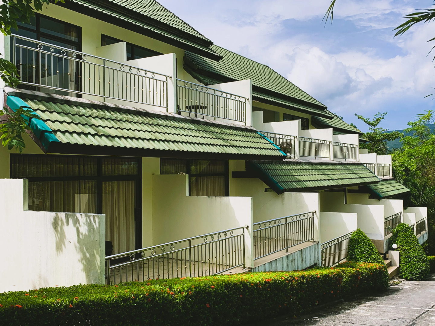 Отель Golden Hill Resort