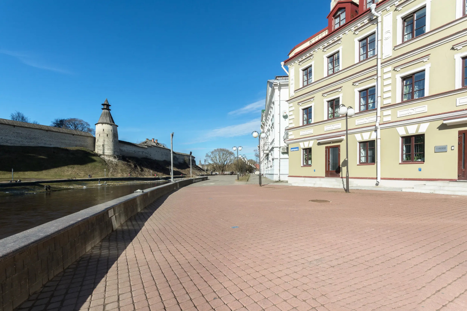 Апартаменты Большие красивые апартаменты напротив Кремля