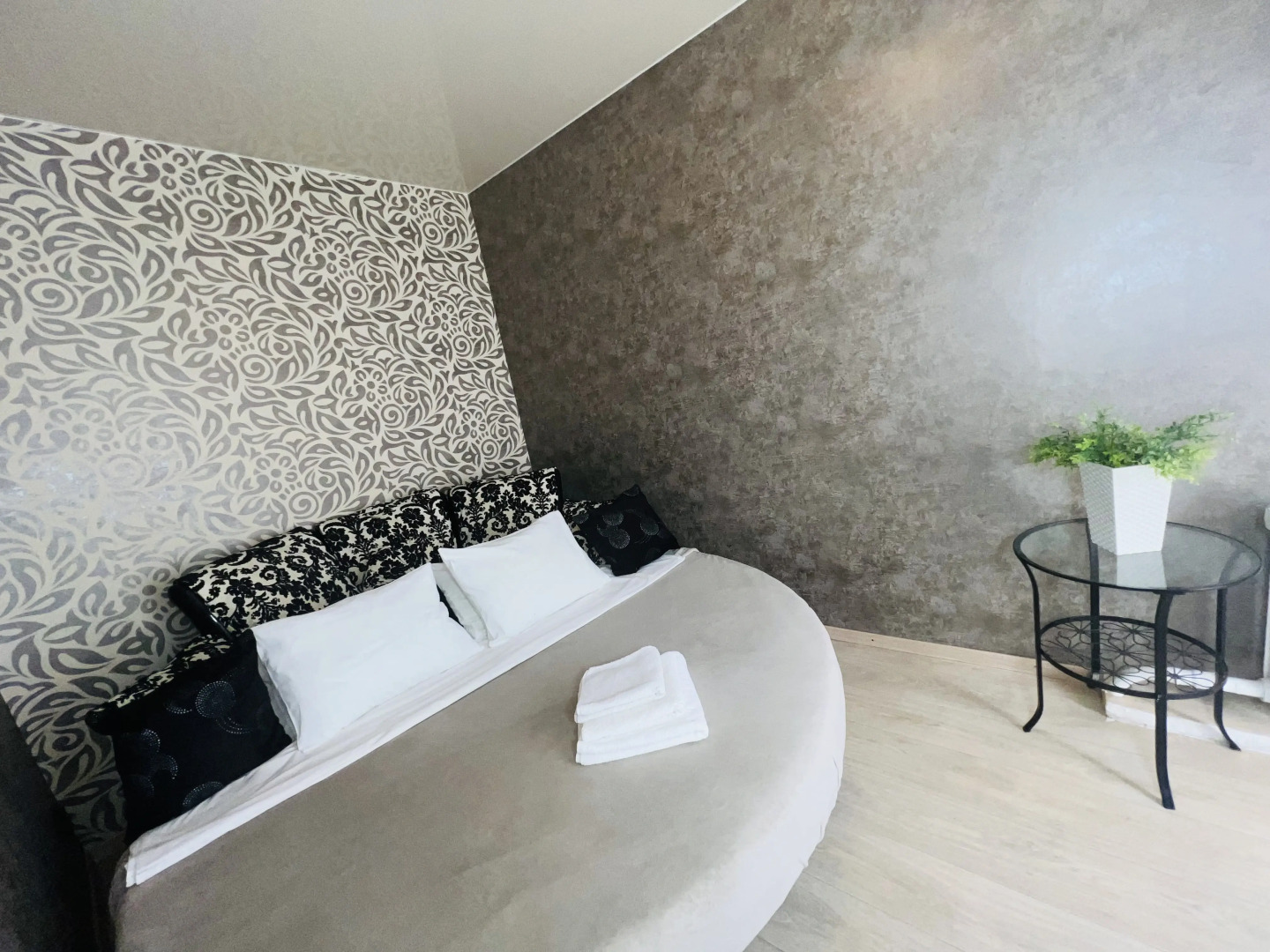 Квартира 2-х комнатная на Максима Горького в Нижнем Новгороде