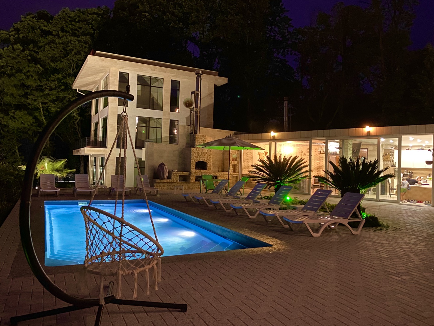 Квартира Цитрин с бассейном с видом на лес