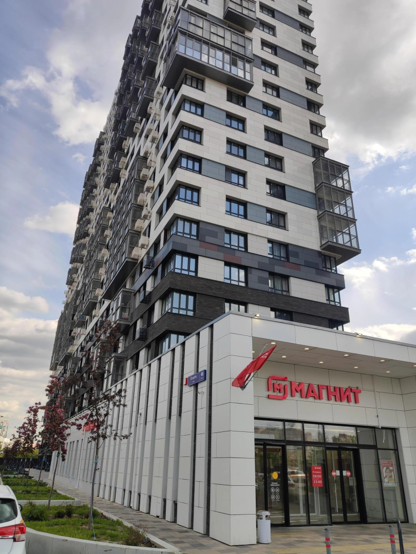 Апартаменты 8 марта 48/1