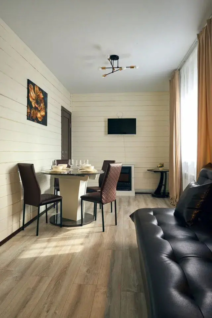 Апартаменты Трехкомнатные в Таунхаусе на Казамазова, 157