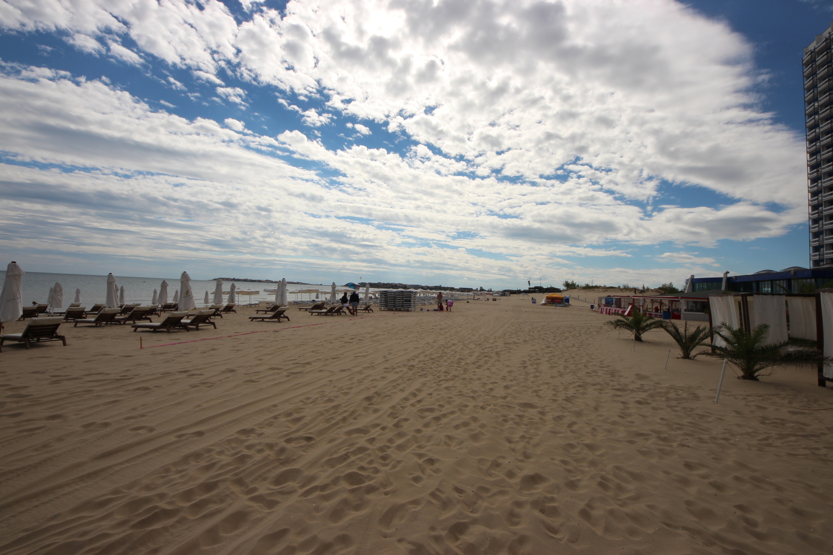 Апарт-Отель Golden Rainbow - Menada