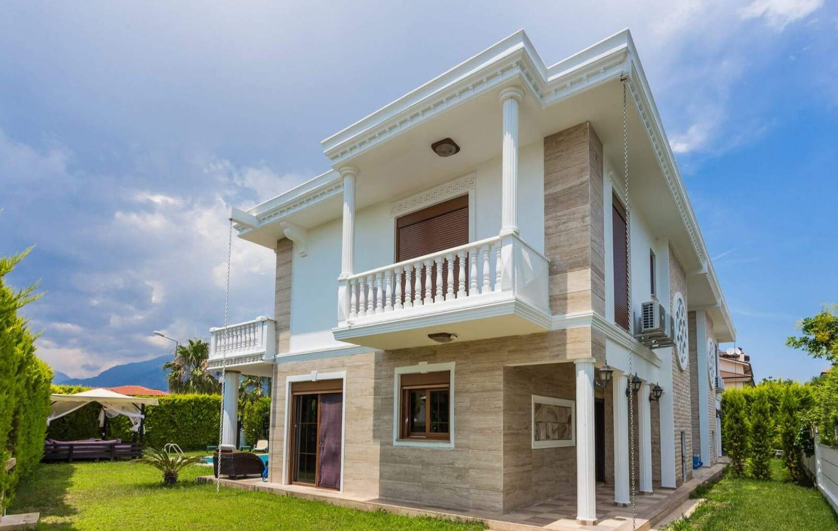 Вилла Gulcatai 334 В Поселке Чамьюва 3+1 Рядом С Морем