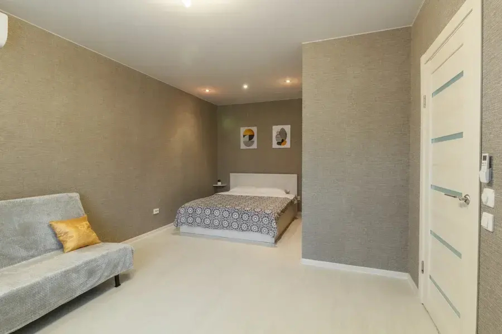 Na Sheksninskom 8/1 Apartments	