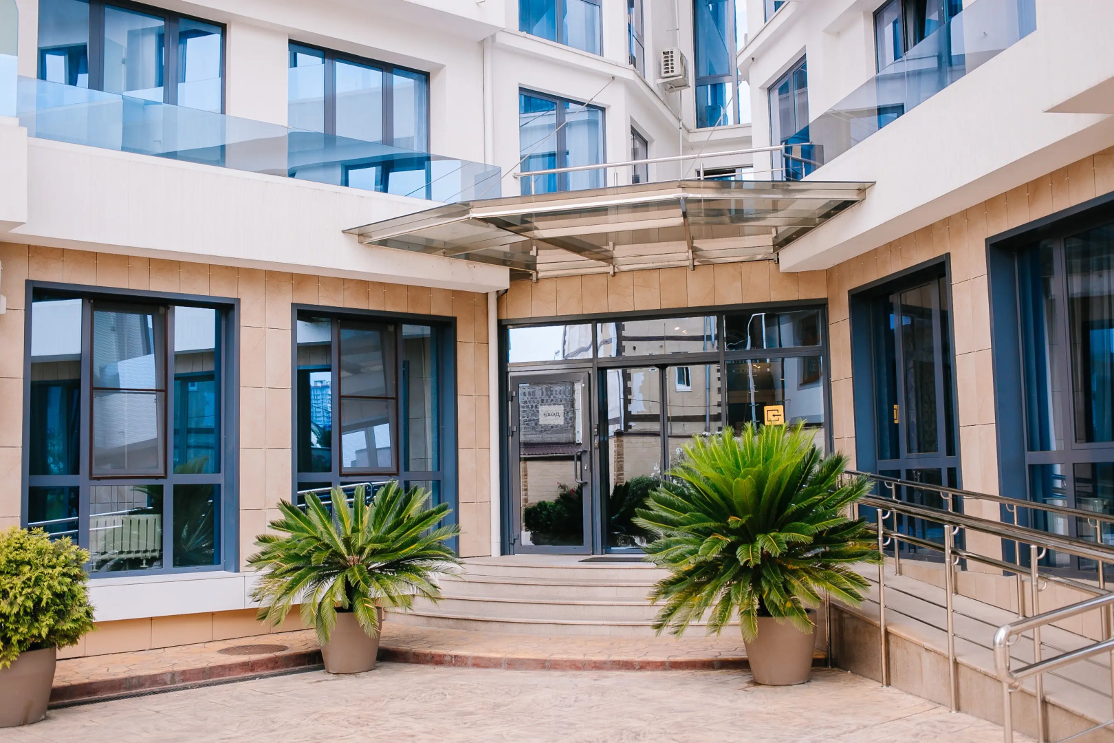 Апарт-отель Комплекс Апартаментов SeaRent Крымский