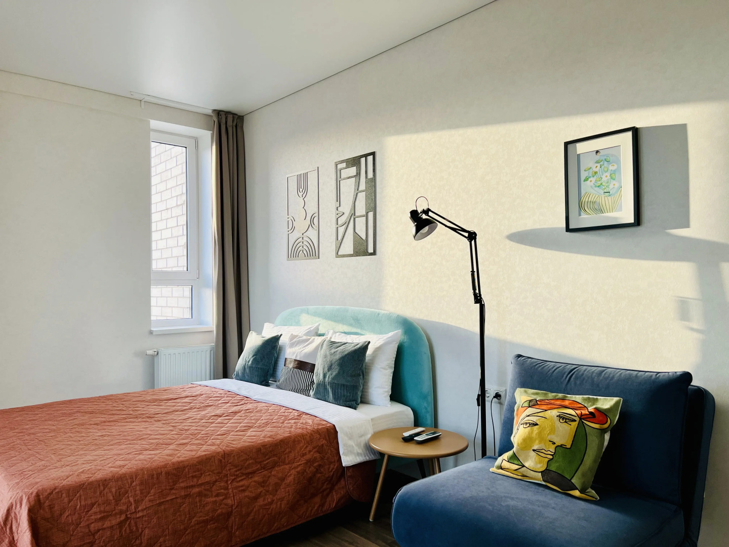 Апартаменты UzorApart Очаровательная студия в центре с потрясающим видом на закат