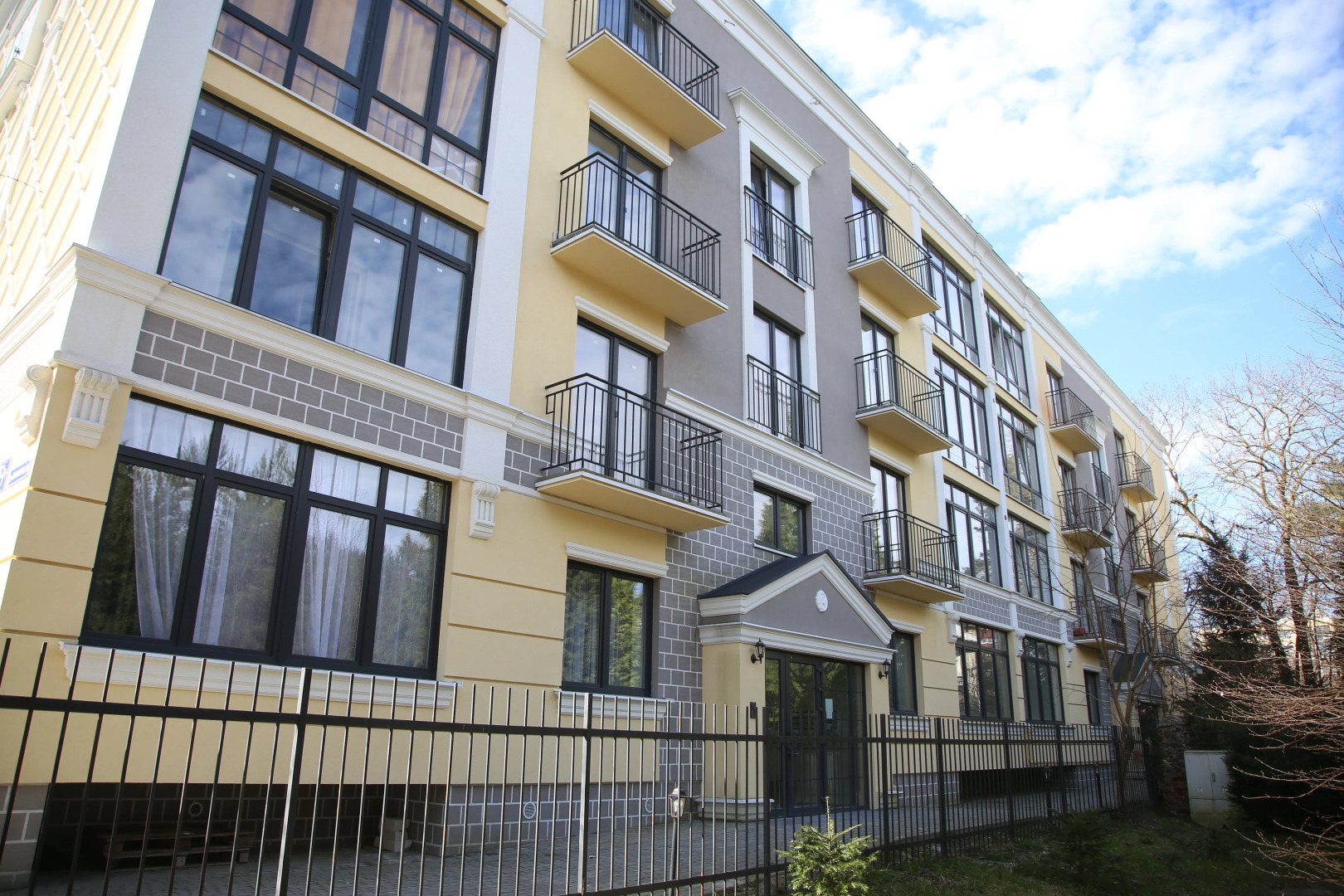 Апартаменты Ван Гог в парке на берегу Балтийского моря