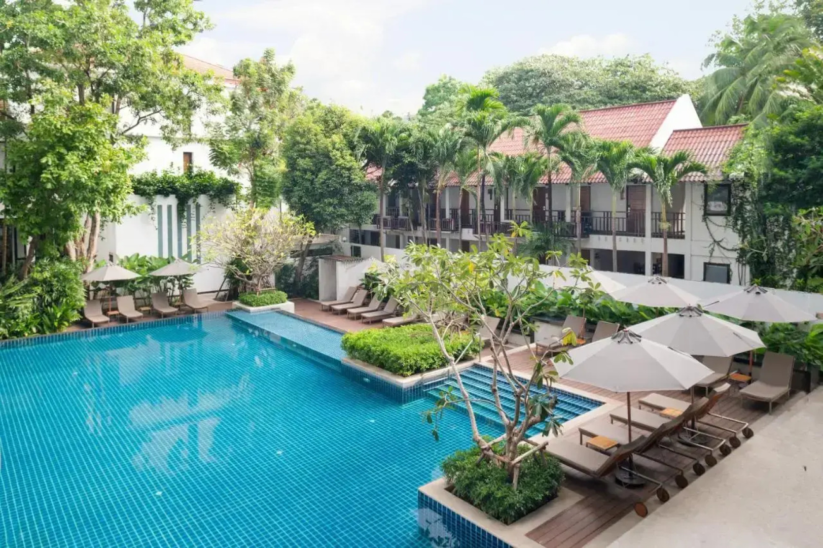 Woodlands Suites Serviced Residences