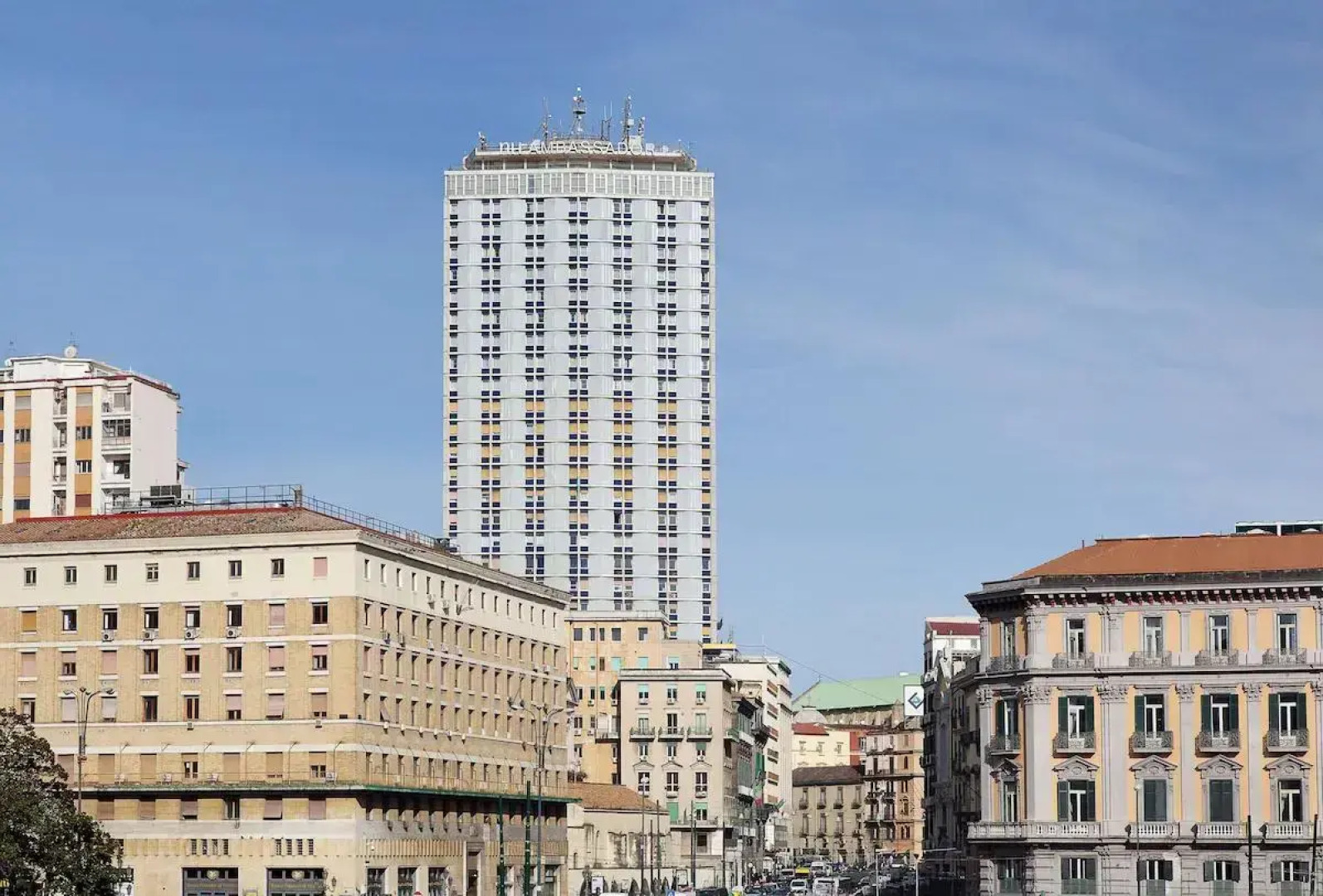 Отель NH Napoli Panorama