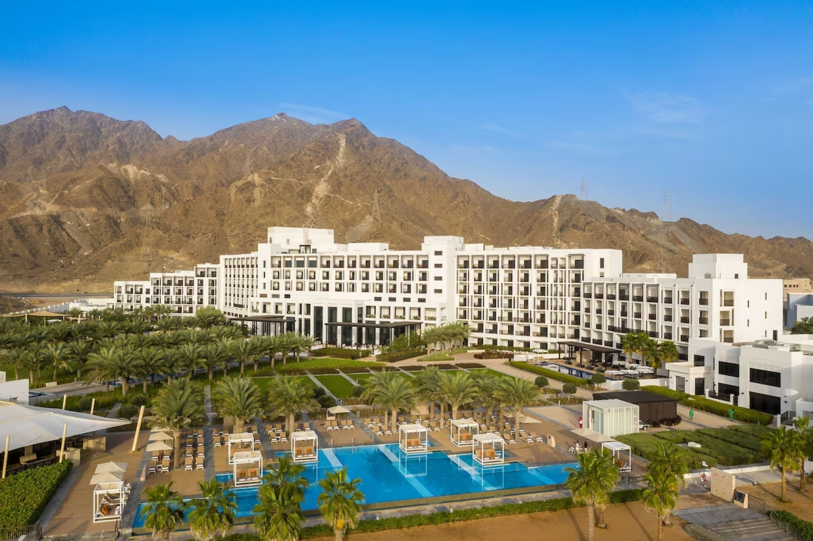 Курортный отель InterContinental Fujairah Resort by IHG