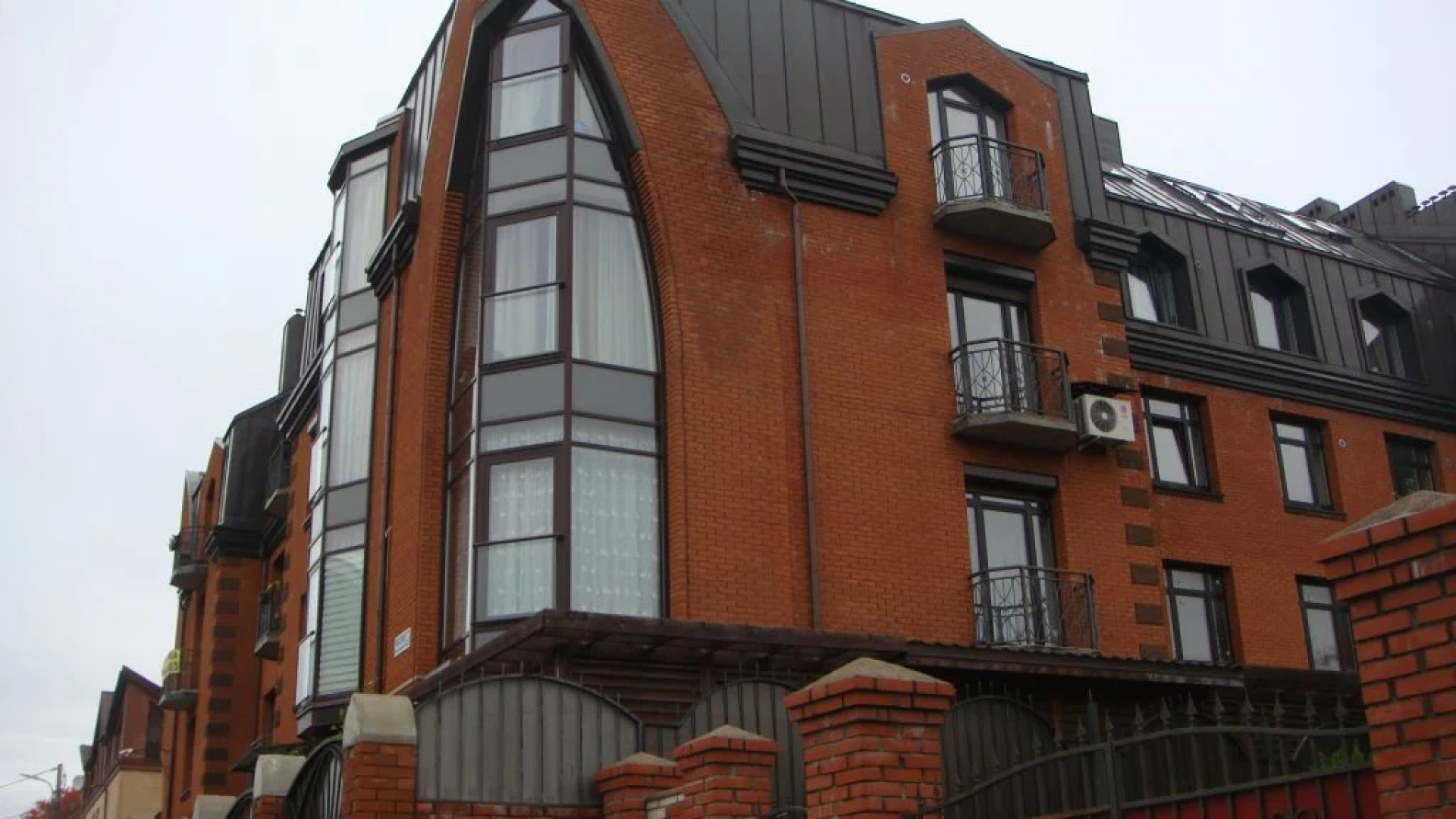 Na 1-Oj Nikitinskoj Apartments