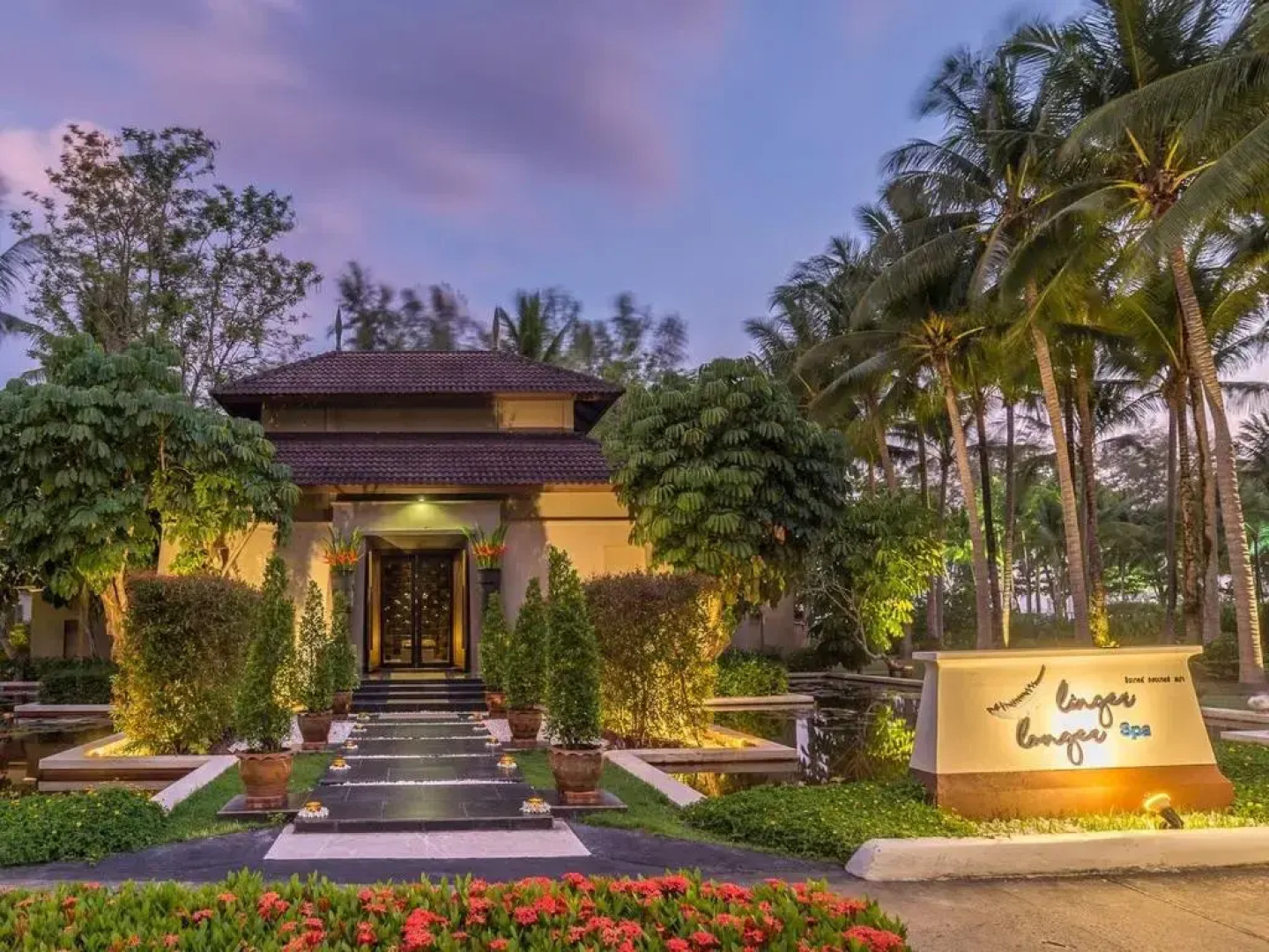 Отель Dusit Thani Krabi Beach Resort