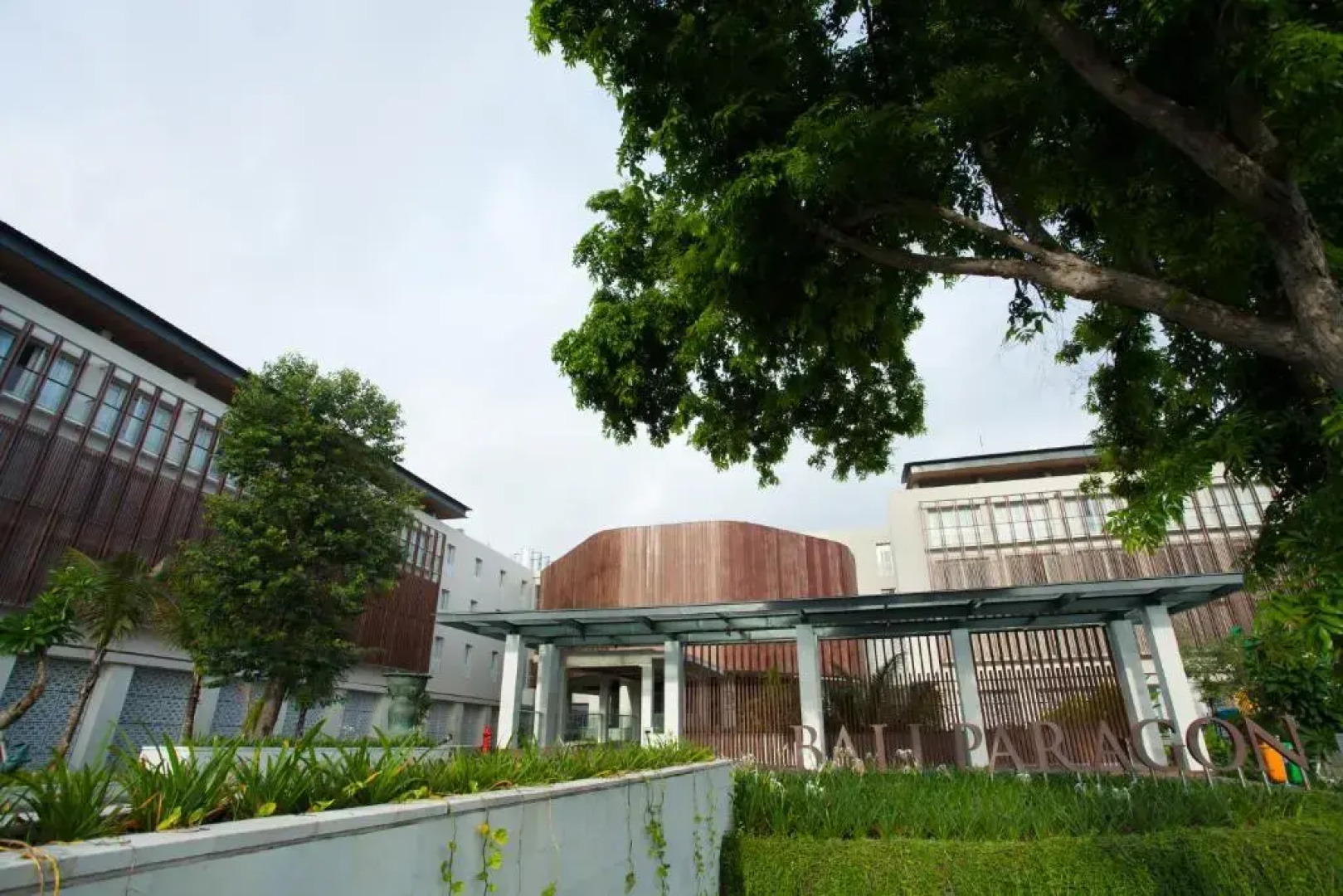 Курорт Bali Paragon Resort Hotel